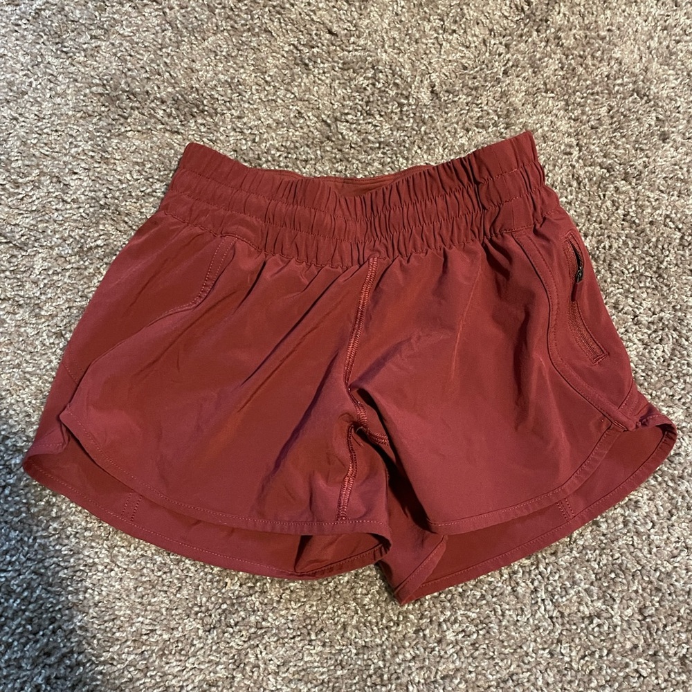 LuluLemon Tracker Shorts 4”